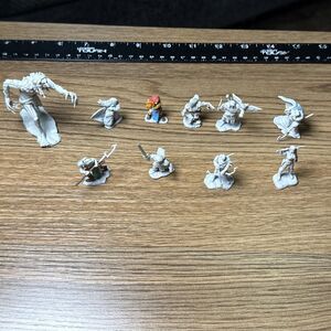 Reaper Bones RPG Miniatures Lot of 10 Fantasy D&D Unpainted Partially Painted